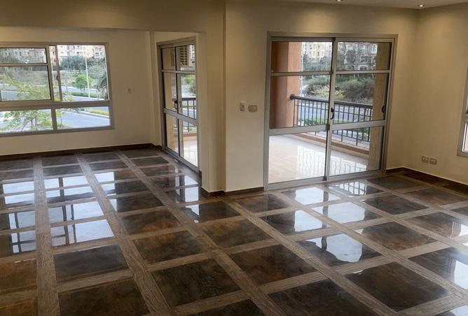 98012813 - Property Image 3