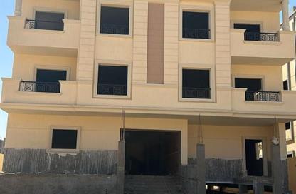 Apartment - 3 Bedrooms - 2 Bathrooms for sale in Bait Alwatan - The 5th Settlement - New Cairo City - Cairo