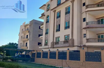 Apartment - 3 Bedrooms - 3 Bathrooms for sale in 3rd Neighborhood - 8th Area - Shorouk City - Cairo