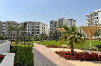 Apartment - 3 Bedrooms - 3 Bathrooms for sale in Hyde Park - New Cairo City - Cairo