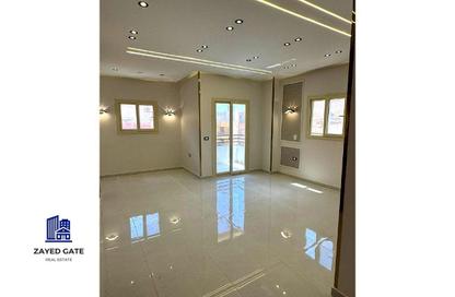 شقة - 3 غرف نوم - 2 حمامات للبيع في الحي الثالث - مدينة 6 أكتوبر - الجيزة