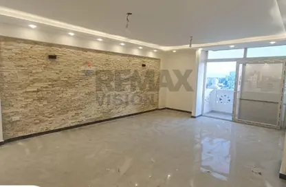 شقة - 3 غرف نوم - 2 حمامات للبيع في شارع سيدي جابر - سيدي جابر - حي شرق - الاسكندرية