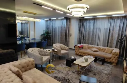 Villa - 5 Bedrooms - 4 Bathrooms for sale in Etapa - Sheikh Zayed Compounds - Sheikh Zayed City - Giza