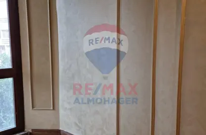 شقة - 2 غرف نوم - 2 حمامات للبيع في شارع اسماعيل محمد - الزمالك - القاهرة