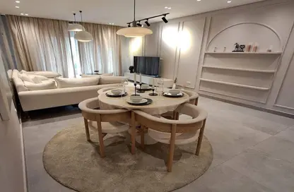 فيلا - 4 غرف نوم - 3 حمامات للبيع في نمق - محور 26 يوليو - مدينة 6 أكتوبر - الجيزة