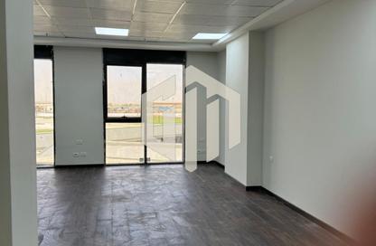 Office Space - Studio - 1 Bathroom for rent in Hyde Park Business District Mall - South Teseen St. - The 5th Settlement - New Cairo City - Cairo