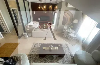 (بنتهاوس  (روف - 3 غرف نوم - 3 حمامات للايجار في ذا فيلدج - المستثمرين الجنوبية - مدينة القاهرة الجديدة - القاهرة