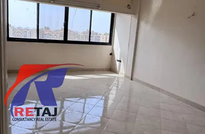 شقة - 2 غرف نوم - 1 حمام للايجار في طريق النصر - المنطقة الأولى - مدينة نصر - القاهرة