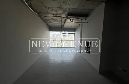 Office Space - 3 Bedrooms - 2 Bathrooms for sale in South Gate Mall - South Teseen St. - The 5th Settlement - New Cairo City - Cairo
