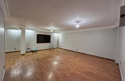Apartment - 3 Bedrooms - 2 Bathrooms for rent in Street 200 - Degla - Hay El Maadi - Cairo