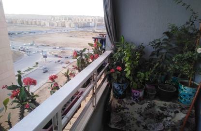 Apartment - 3 Bedrooms - 2 Bathrooms for sale in Souk Zahraa Al Maadi St. - Zahraa El Maadi - Hay El Maadi - Cairo