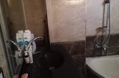 Apartment - 3 Bedrooms - 2 Bathrooms for sale in Souk Zahraa Al Maadi St. - Zahraa El Maadi - Hay El Maadi - Cairo
