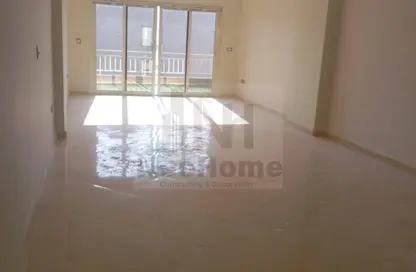 شقة - 3 غرف نوم - 3 حمامات للايجار في مدينة وصال - كمبوندات الشروق - مدينة الشروق - القاهرة