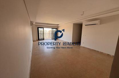 Apartment - 3 - 4 for rent in Park Side Residence - Zed Towers - Sheikh Zayed Compounds - Sheikh Zayed City - Giza