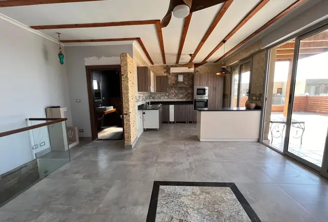 102070179 - Property Image 3