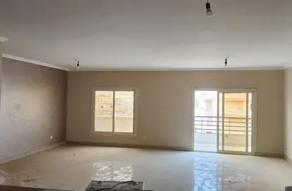 شقة - 3 غرف نوم - 3 حمامات للايجار في شرق الاكاديمية - مدينة القاهرة الجديدة - القاهرة