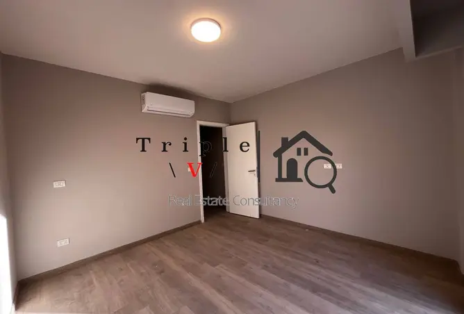 111875956 - Property Image 3