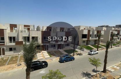 Twin House - 5 Bedrooms - 4 Bathrooms for sale in Azzar - 5th Settlement Compounds - The 5th Settlement - New Cairo City - Cairo