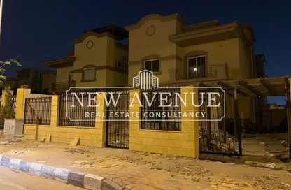 Townhouse - 3 Bedrooms - 4 Bathrooms for sale in Al Rehab - New Cairo City - Cairo
