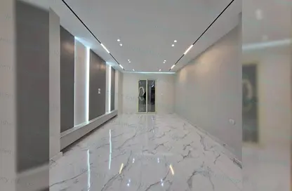 شقة - 3 غرف نوم - 3 حمامات للبيع في البوابة الاولي - خوفو - حدائق الاهرام - الجيزة