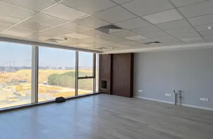 مساحات مكتبية - 2 غرف نوم - 2 حمامات للايجار في 5 اي لواترواي - الطريق الدائري - التجمع الخامس - مدينة القاهرة الجديدة - القاهرة