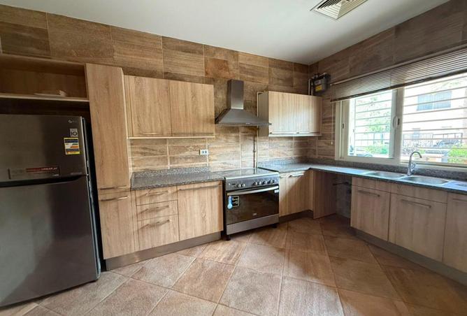 82601686 - Property Image 3