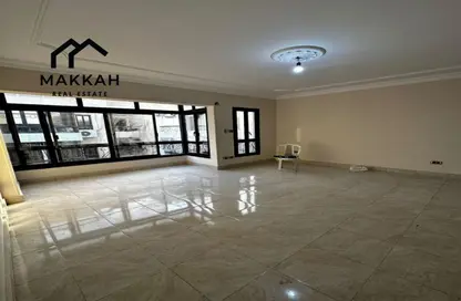 Apartment - 2 Bedrooms - 1 Bathroom for rent in Salah Salem St. - Roxy - Heliopolis - Masr El Gedida - Cairo