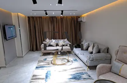 شقة - 3 غرف نوم - 2 حمامات للبيع في شارع معز الدوله - المنطقة السادسة - مدينة نصر - القاهرة