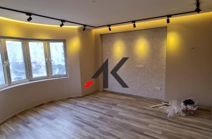 Apartment - 4 Bedrooms - 3 Bathrooms for sale in Mountain View Hyde Park - 5th Settlement Compounds - The 5th Settlement - New Cairo City - Cairo