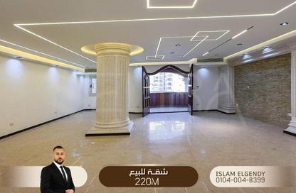 Apartment - 3 Bedrooms - 2 Bathrooms for sale in Abdel Moneim Al Dalel St. - Tharwat - Hay Sharq - Alexandria
