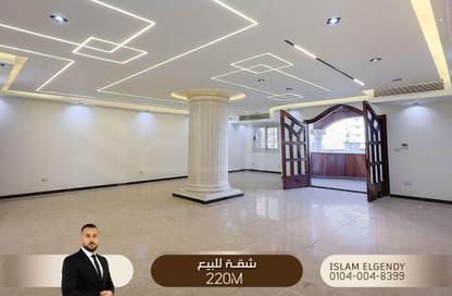 Apartment - 3 Bedrooms - 2 Bathrooms for sale in Abdel Moneim Al Dalel St. - Tharwat - Hay Sharq - Alexandria