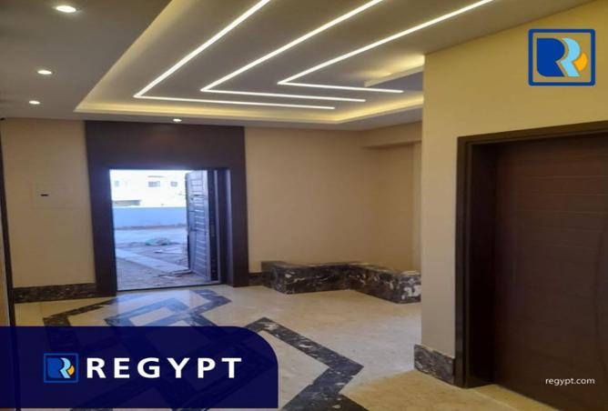 102076689 - Property Image 2