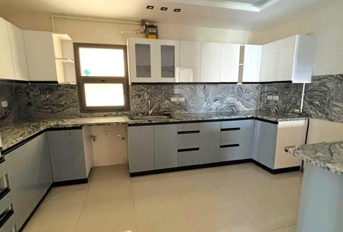 97723290 - Property Image 2