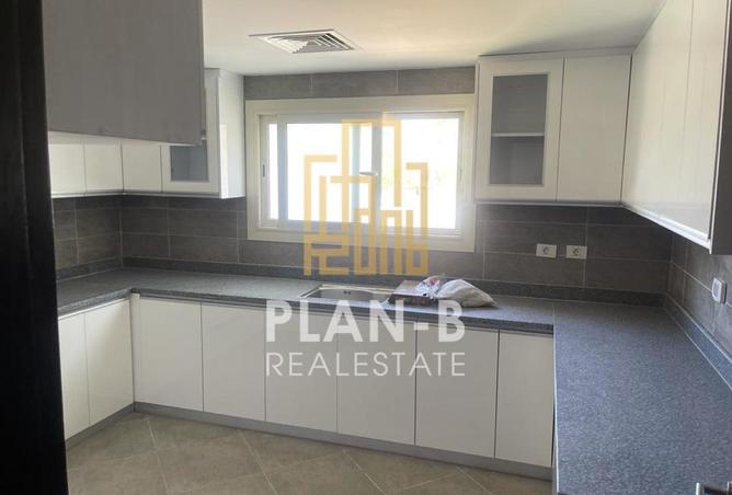 8532436 - Property Image 2