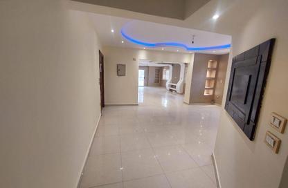 Apartment - 3 Bedrooms - 3 Bathrooms for sale in Tahseen Farghaly St. - 1st Zone - Nasr City - Cairo