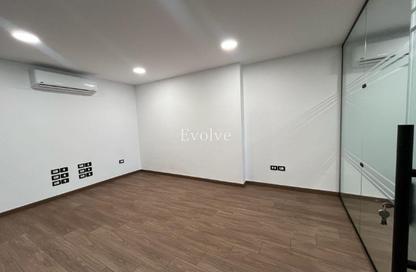 Office Space - Studio - 2 Bathrooms for rent in Zahraa Al Maadi St. - Degla - Hay El Maadi - Cairo