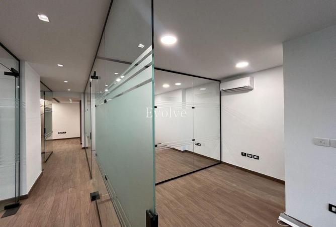 100932198 - Property Image 2