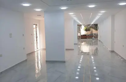 Shop - Studio - 2 Bathrooms for rent in Omar Ibn Al Khattab St. - Almazah - Heliopolis - Masr El Gedida - Cairo