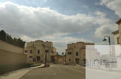 Twin House - 3 Bedrooms - 4 Bathrooms for sale in Uptown Cairo - Mokattam - Cairo