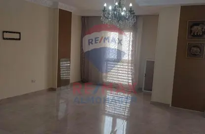 شقة - 3 غرف نوم - 3 حمامات للايجار في زايد ديونز كومبلكس - الحي السادس - الشيخ زايد - الجيزة