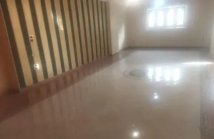 شقة - 3 غرف نوم - 2 حمامات للايجار في شارع ابو داوود الظاهري - المنطقة السادسة - مدينة نصر - القاهرة