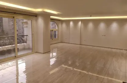 Apartment - 3 Bedrooms - 3 Bathrooms for sale in Shooting Club Street - Dokki - Giza