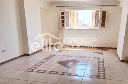 Apartment - 3 Bedrooms - 2 Bathrooms for sale in Ezbet Saad St. - Nozha - Hay Sharq - Alexandria