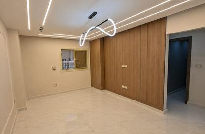 Apartment - 2 Bedrooms - 1 Bathroom for sale in Gate 3 old - Khafre - Hadayek El Ahram - Giza