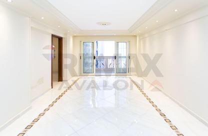 Apartment - 3 Bedrooms - 2 Bathrooms for sale in Smouha - Hay Sharq - Alexandria