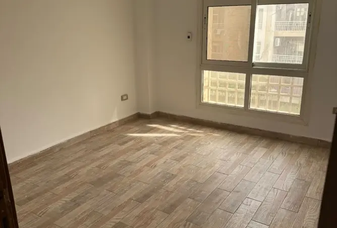 121654995 - Property Image 2