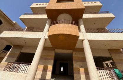 Whole Building - 7+ Bedrooms - 5 Bathrooms for sale in Al Shorouk Road - 1st Neighborhood - 8th District - Shorouk City - Cairo