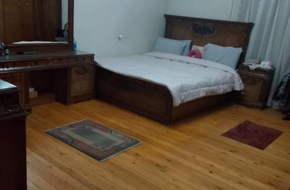 Apartment - 4 - 2 for sale in Moez Al Dawla St. - 6th Zone - Nasr City - Cairo