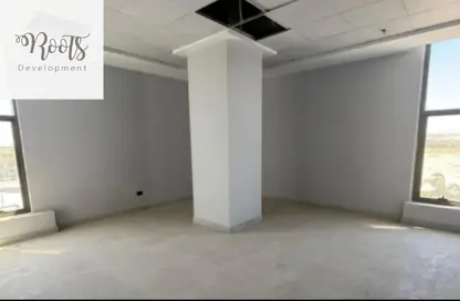 عيادة - غرفة نوم - 1 حمام للبيع في هالتاون - مدينة 6 أكتوبر - الجيزة