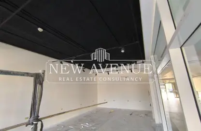 Retail - Studio - 2 Bathrooms for rent in Arkan Plaza - 26th of July Corridor - Sheikh Zayed City - Giza